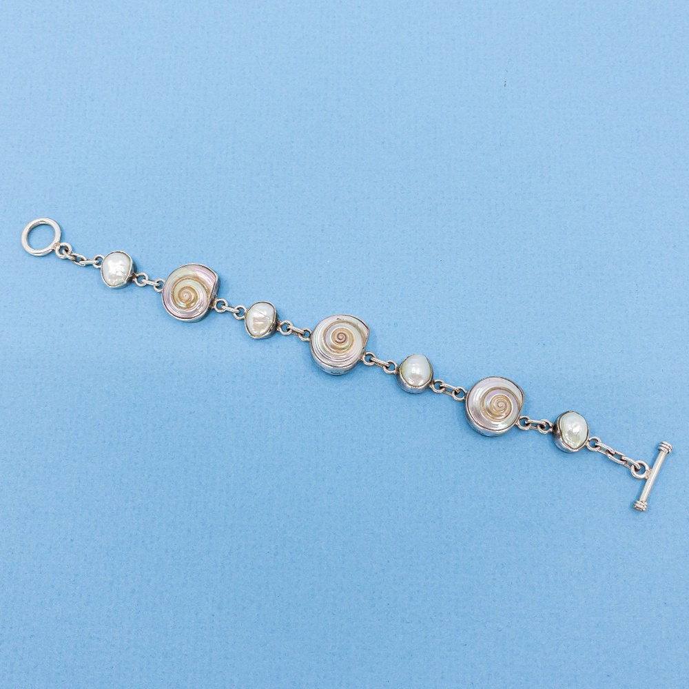 Silver Pearlized Shell & Pearl Link Bracelet